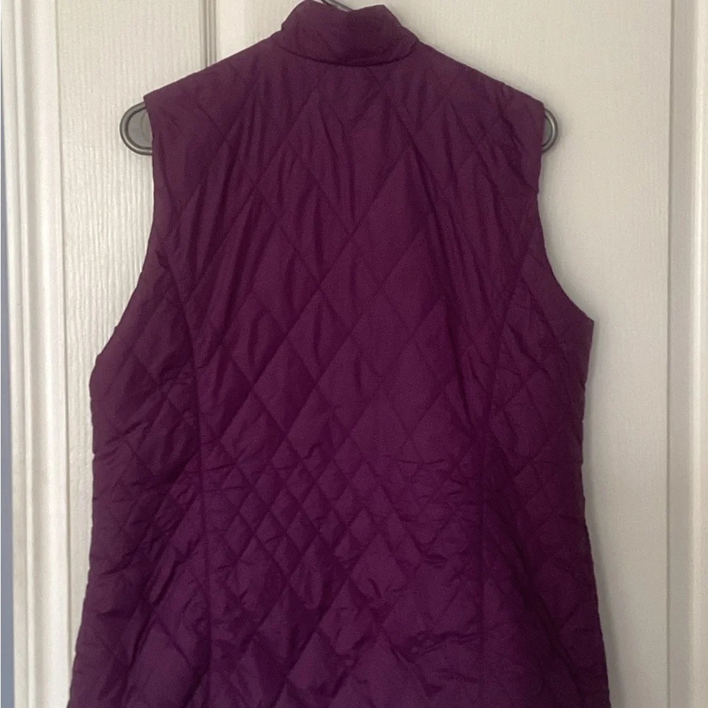 Woman’s Vest/Shell - Picture 2 of 3